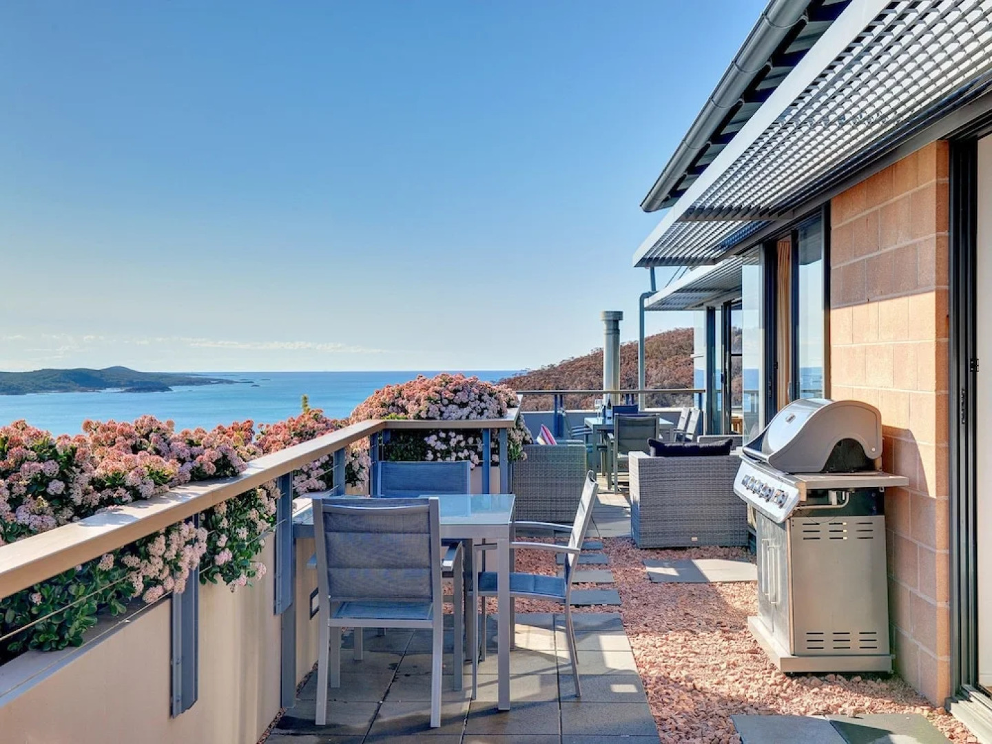 The Deckhouse, 22/26 One Mile Close