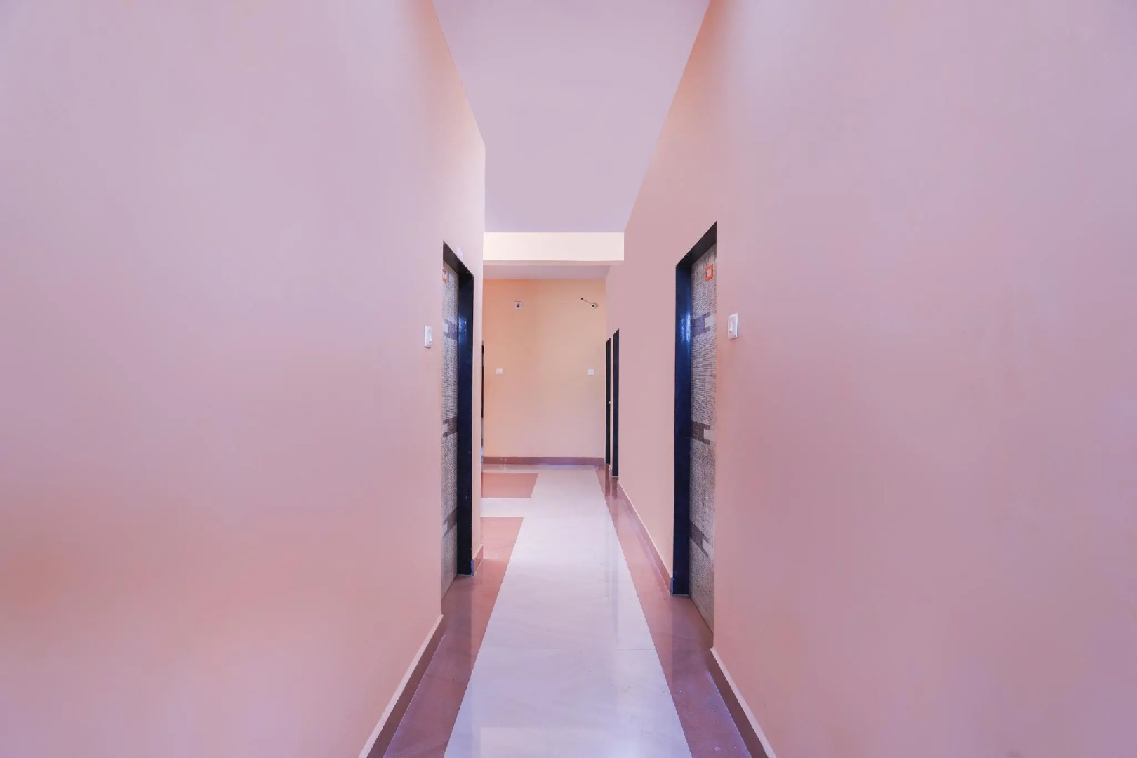 OYO 67047 Hotel Om Rudra