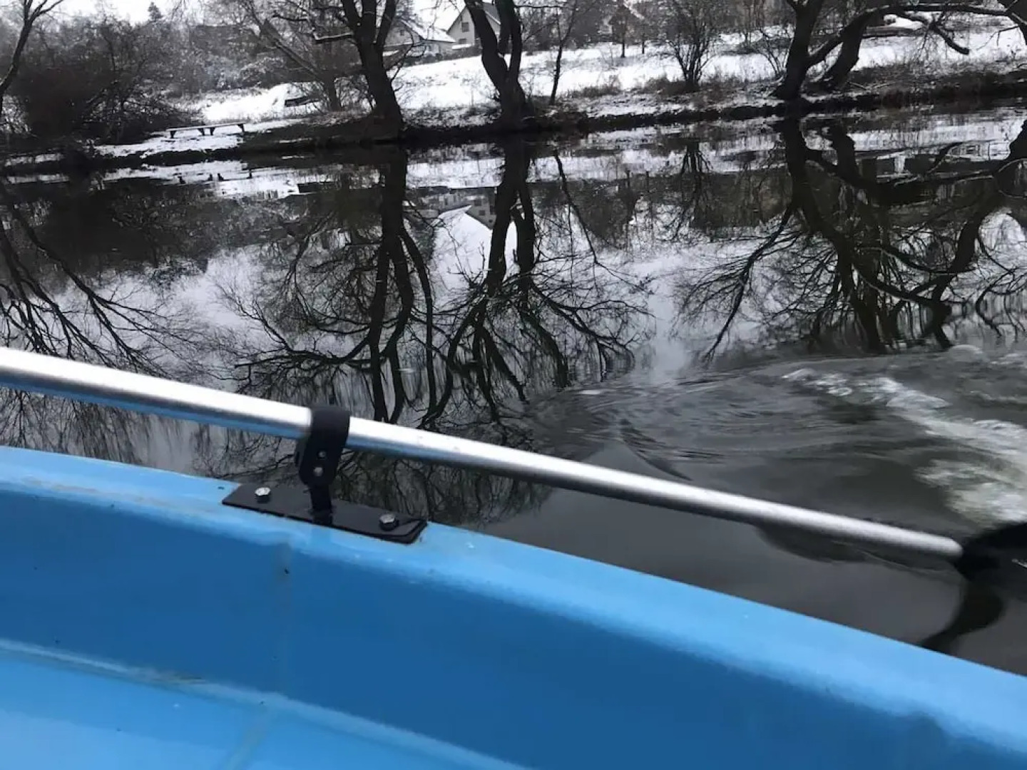 Sazava River Cottage With Boating Experience