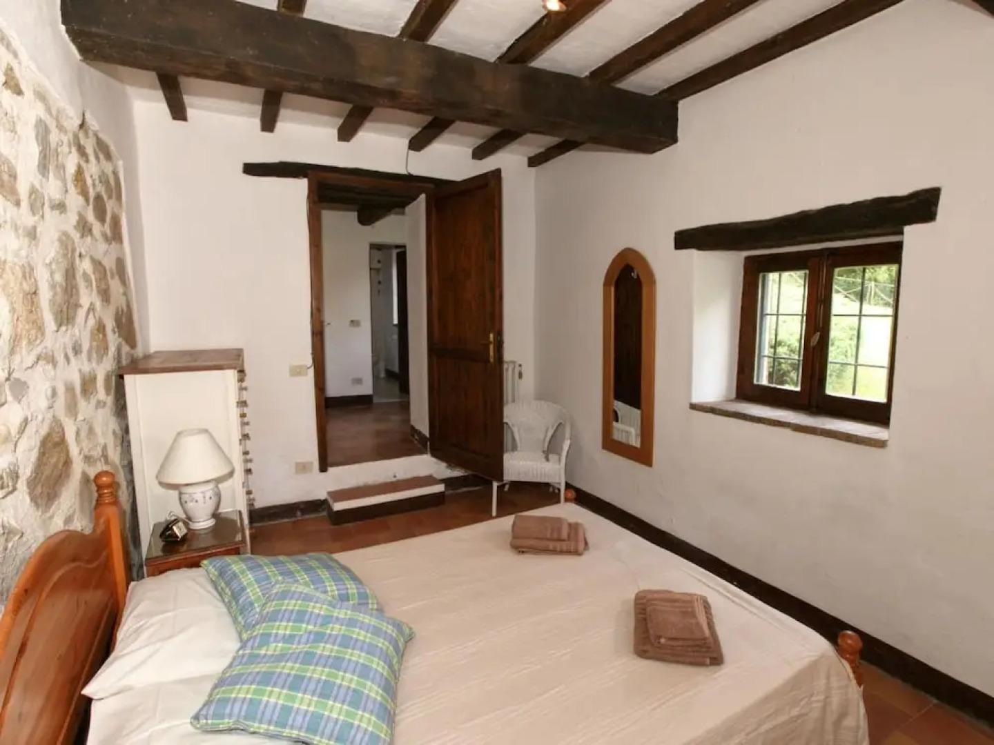 Holiday House with Pool & Large Garden Overlooking Lake near Tuscany