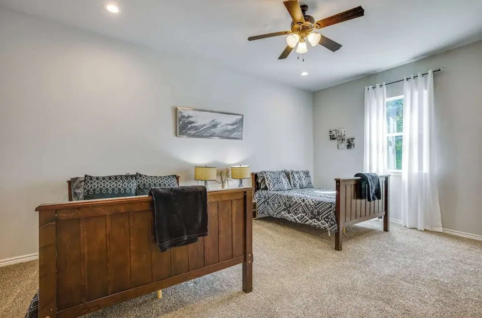 Pet-friendly Tomball Home: Walk to Main Street!