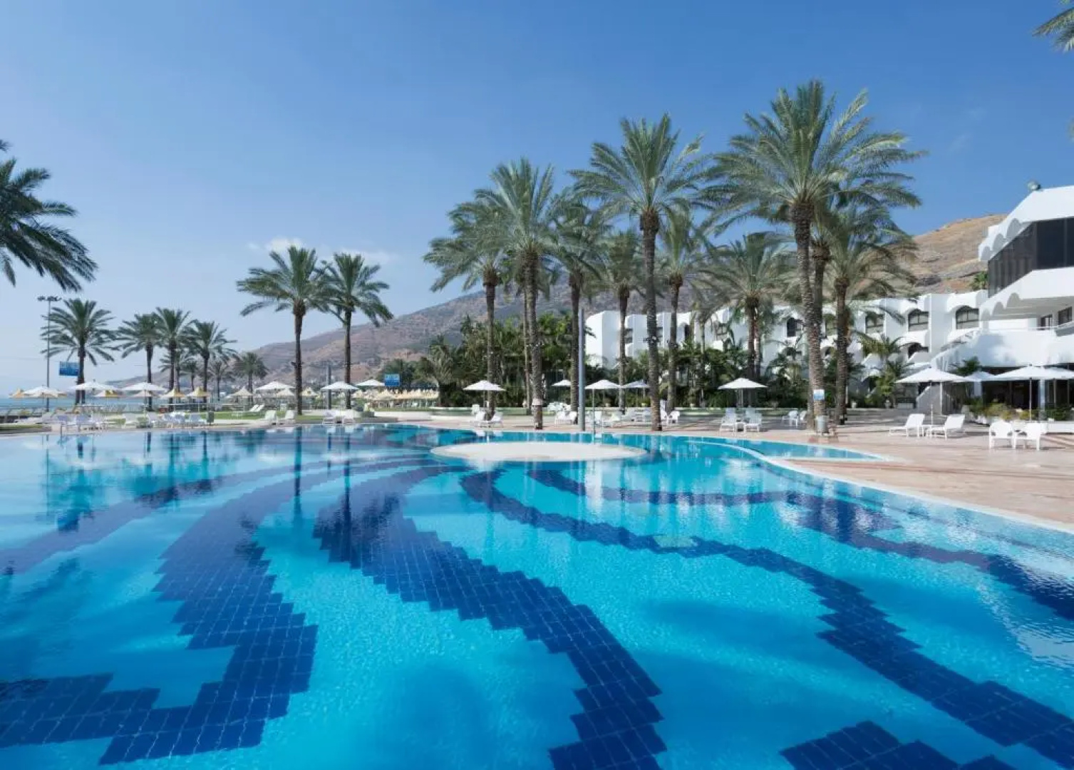 Gai Beach Resort Spa Hotel