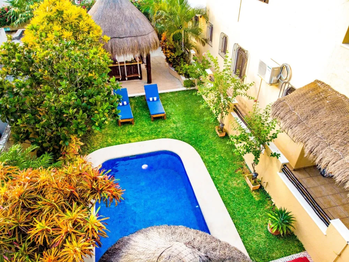 La Buena Vida Suites - Adults Only