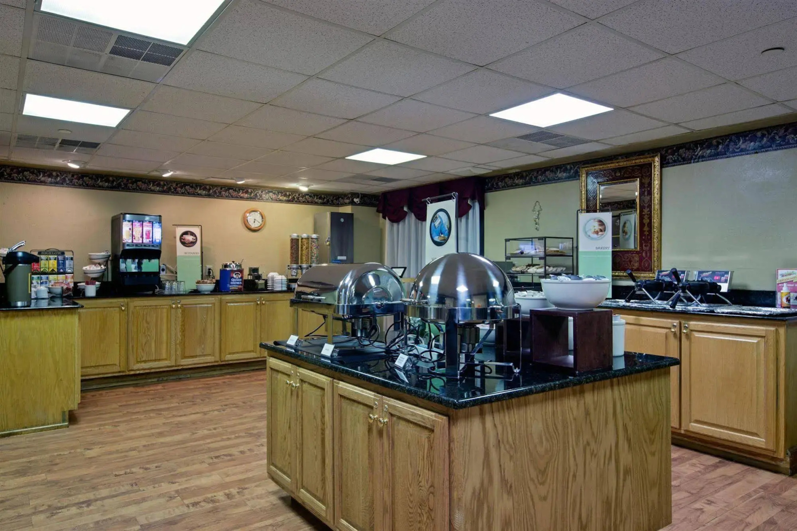 Country Inn & Suites by Radisson, Williamsburg East (Busch Gardens), VA