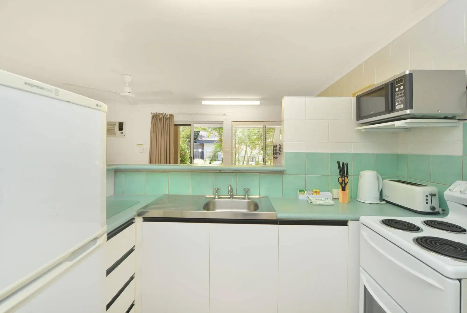 Lychee Tree Holiday Apartments