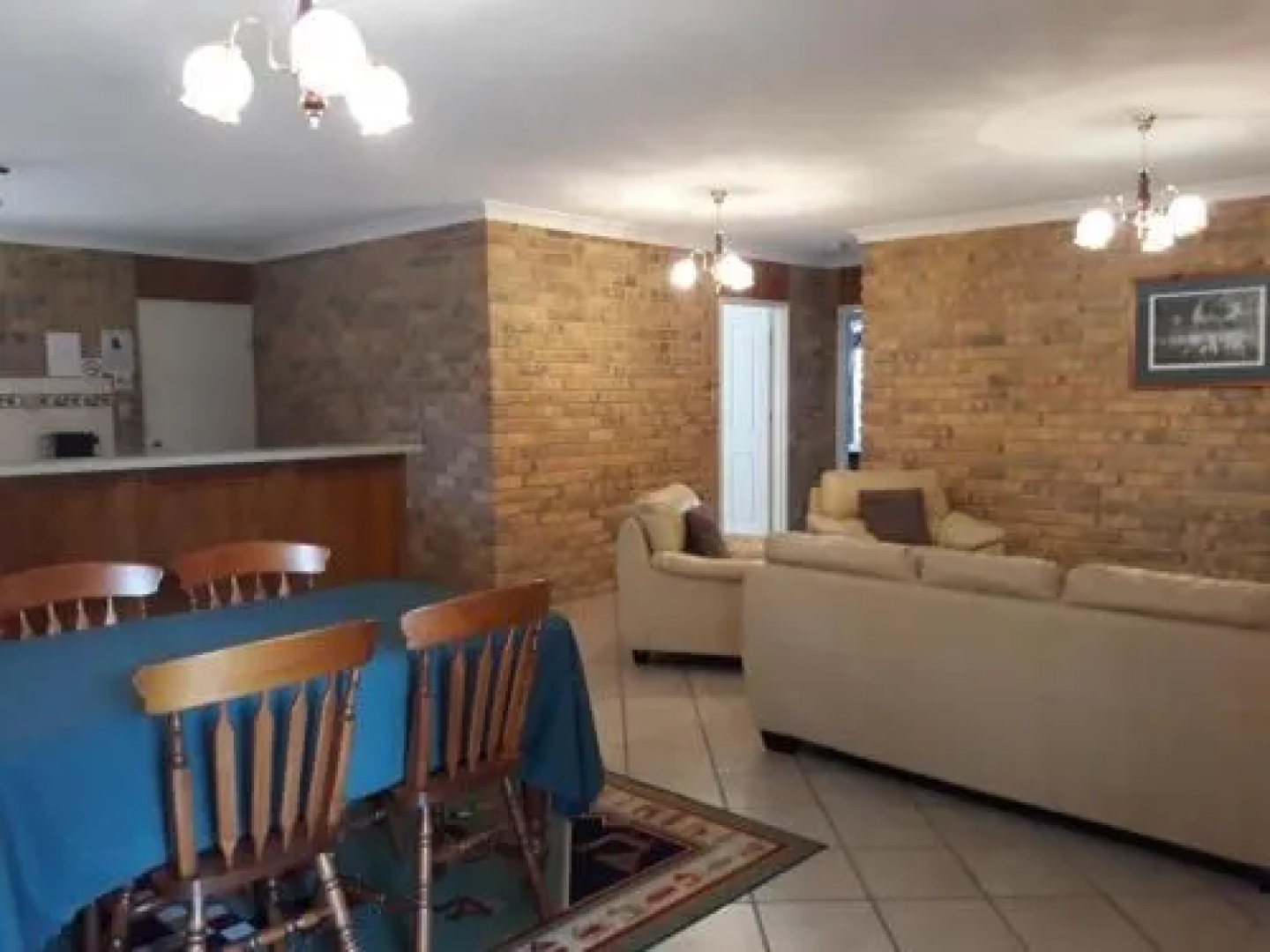 Acacia Apartments