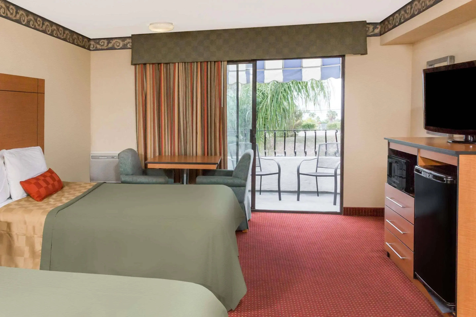 Travelodge by Wyndham San Clemente Beach