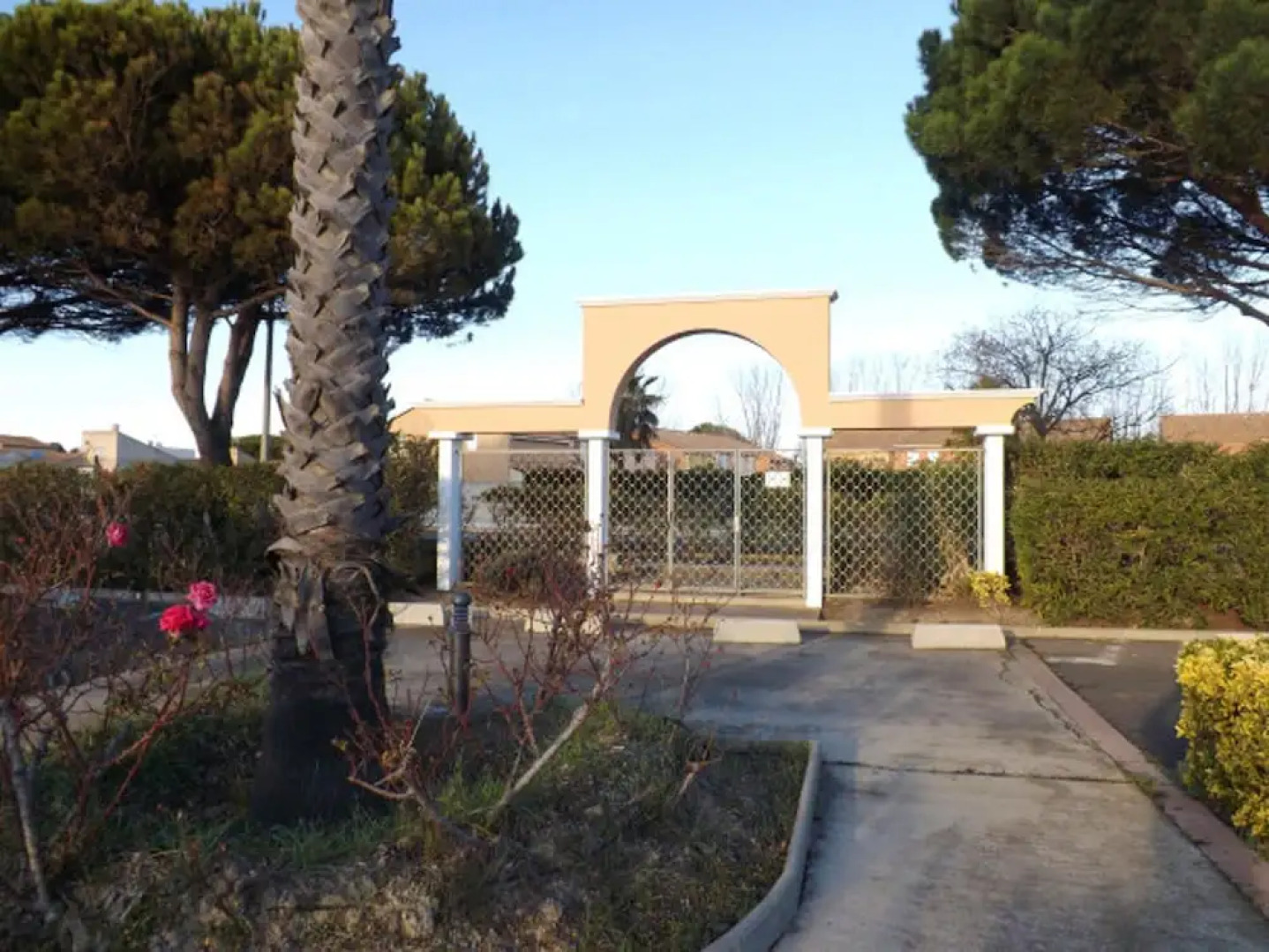 House with 2 Bedrooms in Vendres, with Shared Pool And Furnished Terrace - 300 M From the Beach