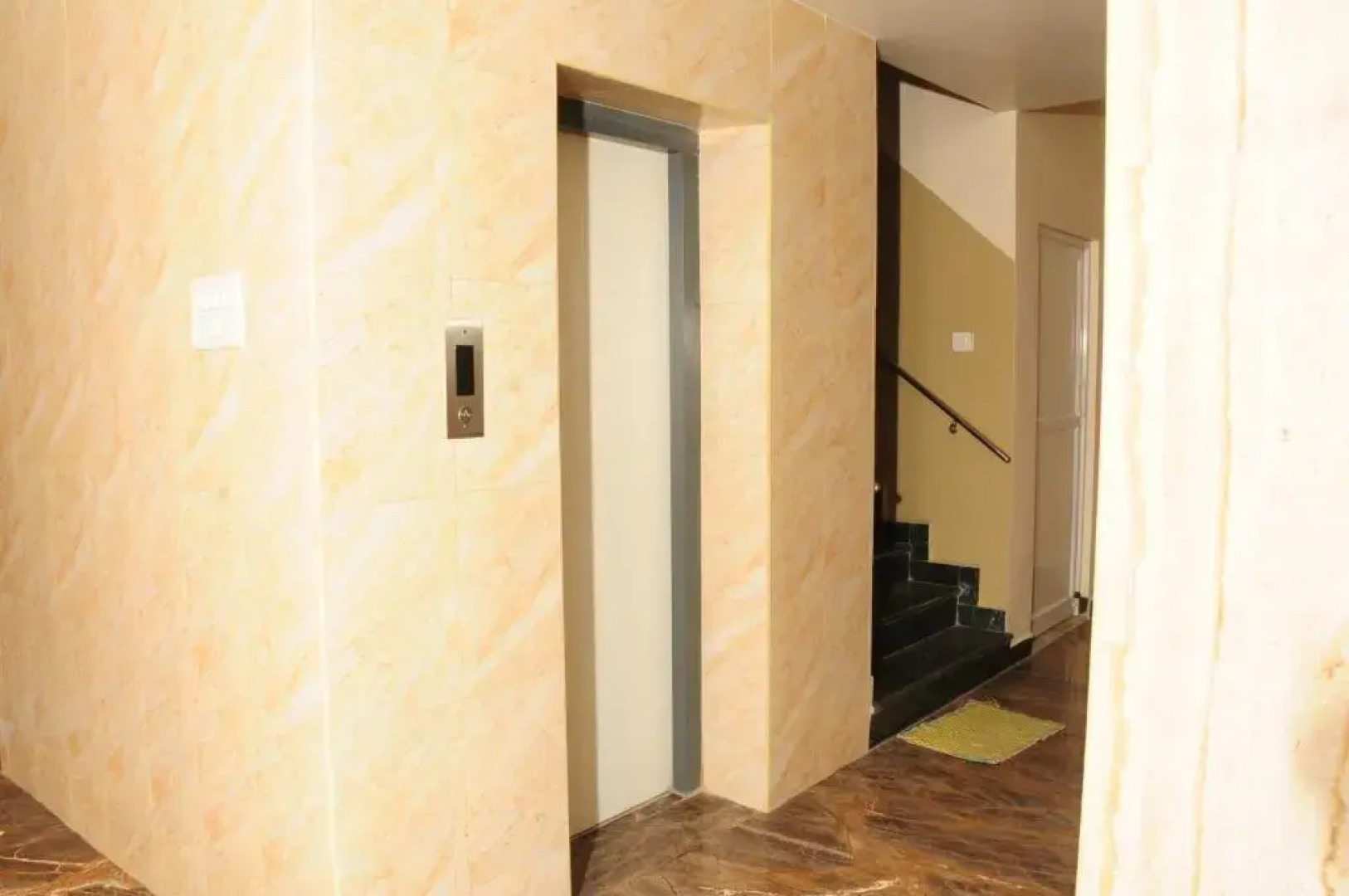 Hotel Rathnavel Towers