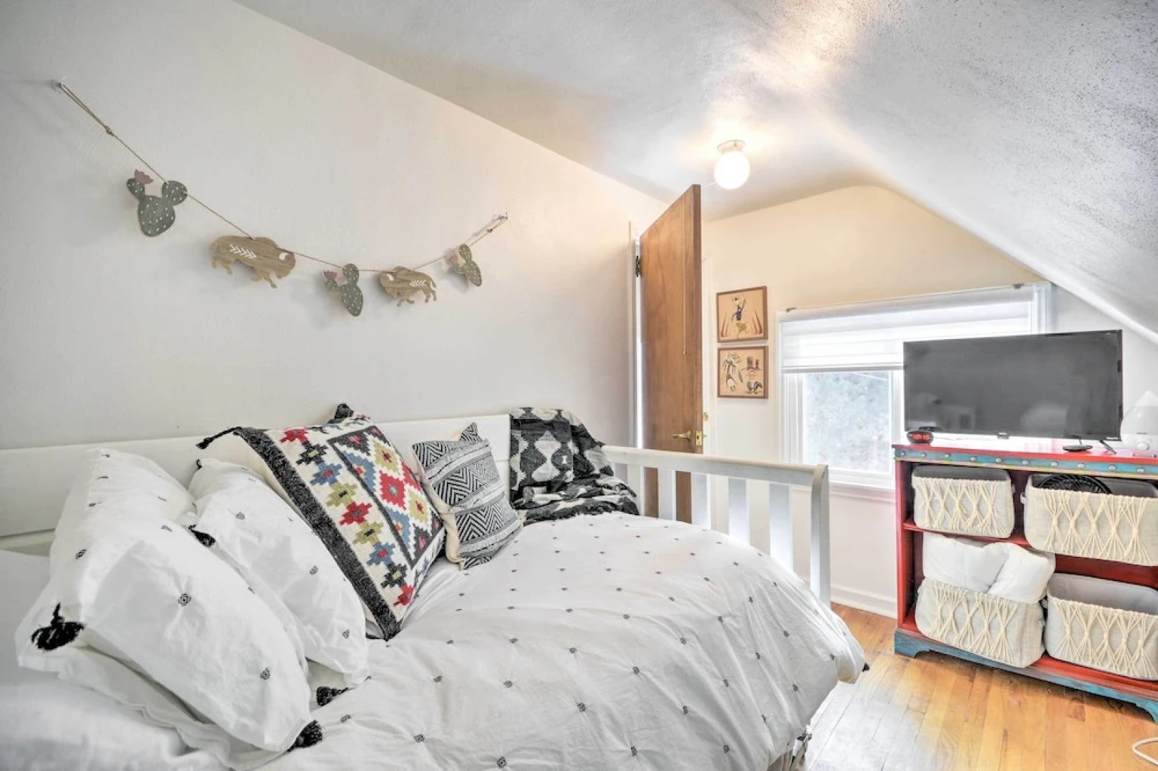 Central Thermopolis Home: 1 Mi to Hot Springs!