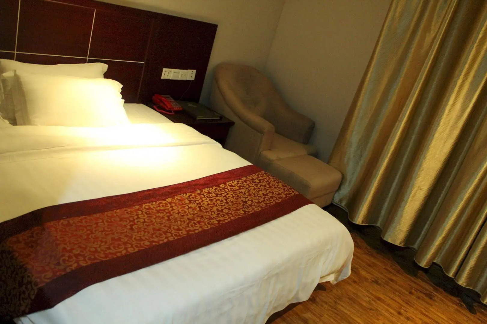 ZhongDa JinDu Hotel