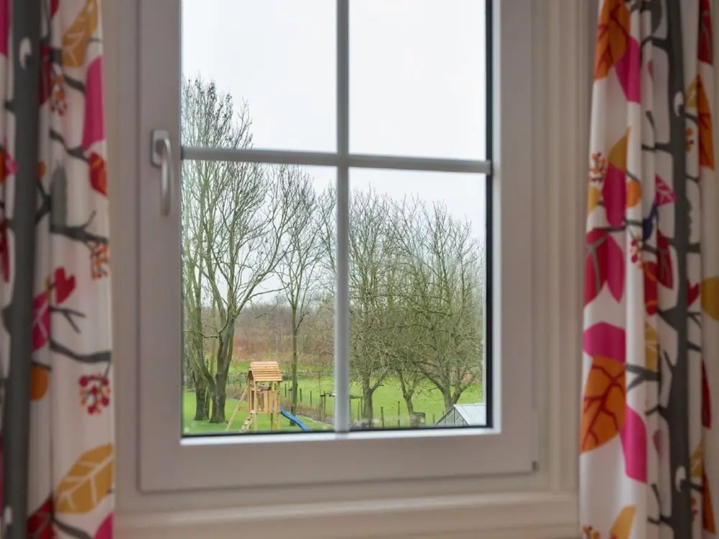 Picturesque Holiday Home in Oostkapelle near Beach