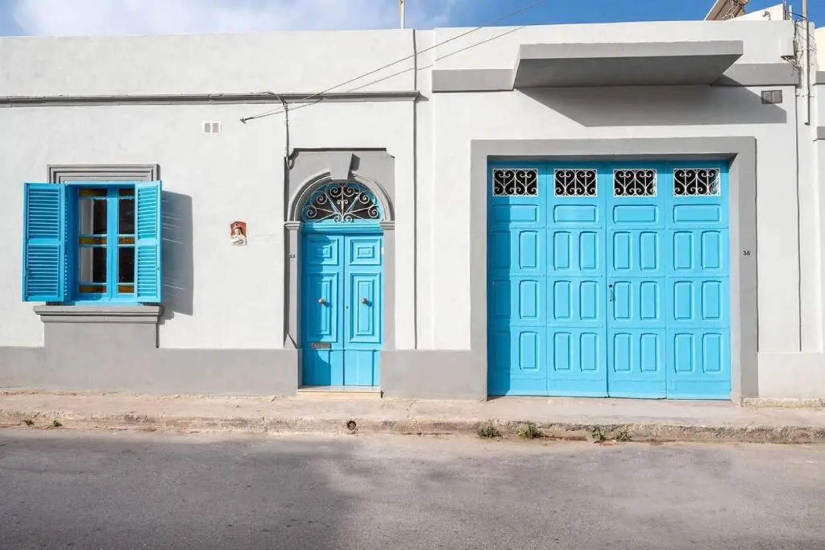 Traditional 3 bedroom home with hot tub (NEW)