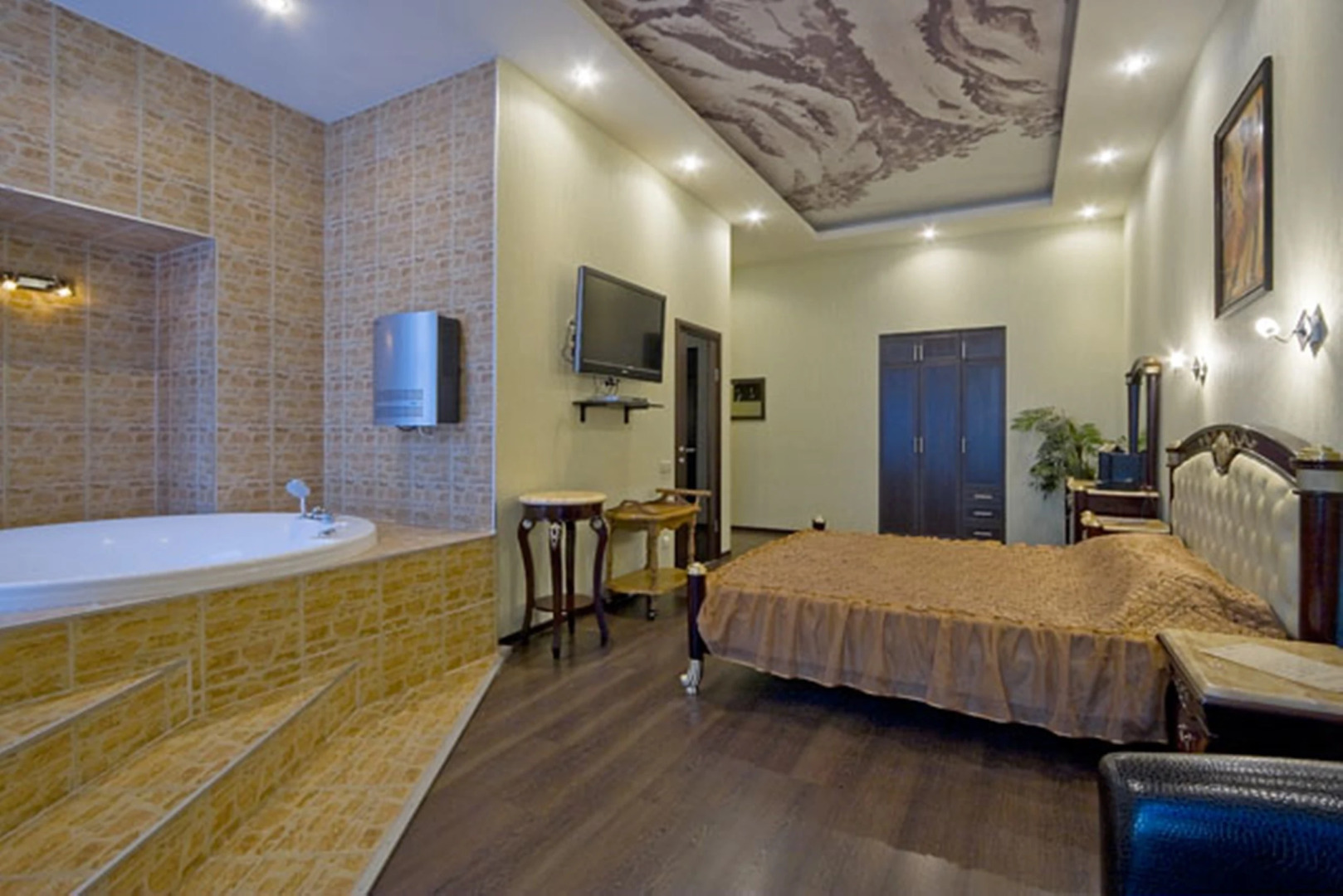 «Алекс Отель» на Марата, 73