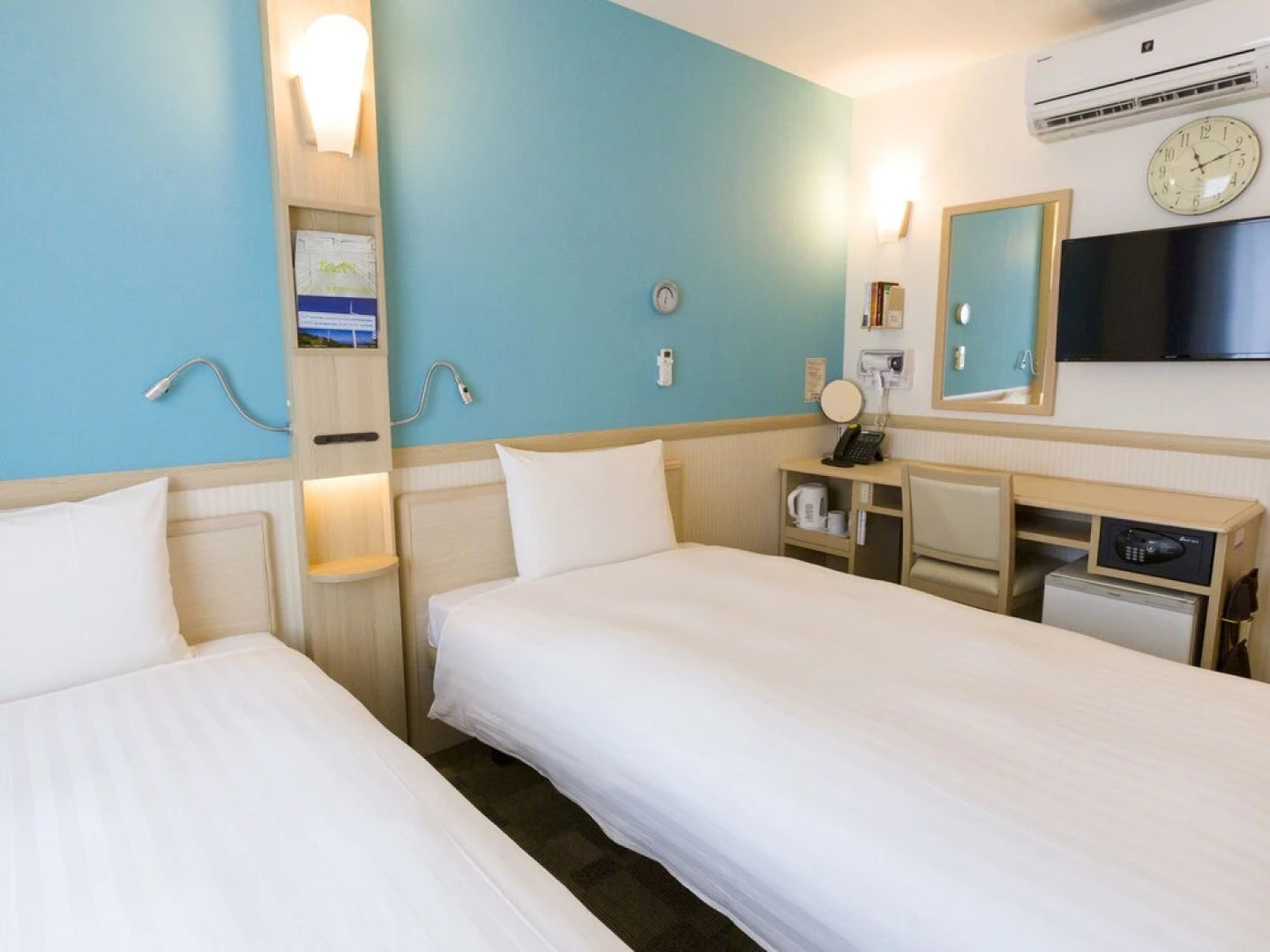 Отель Toyoko Inn Osaka Kyobashi Sakuranomiya