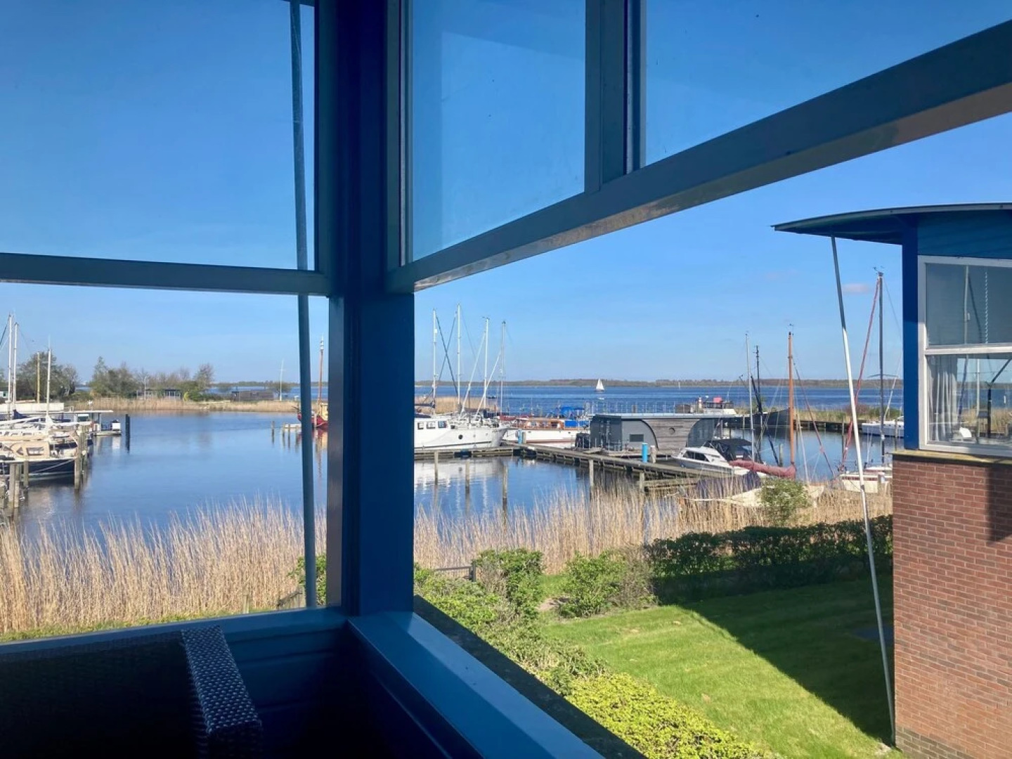 6 Pers Harbor House Nirvana on the Marina With Lake View and Sauna