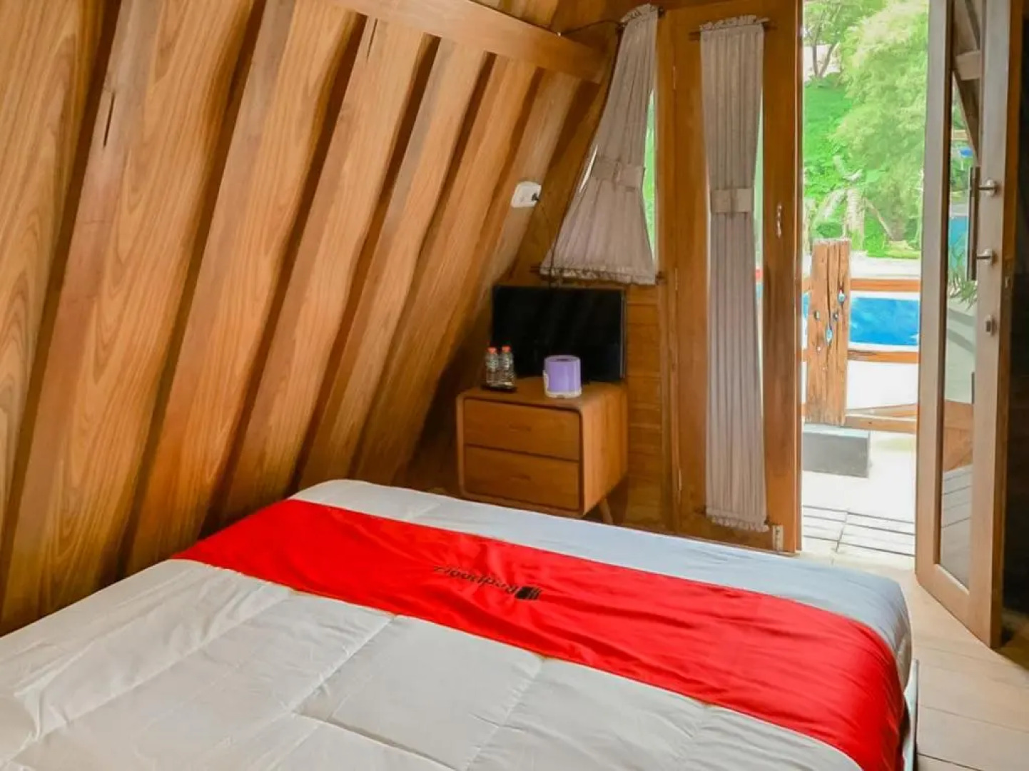 RedDoorz Resort @ Cianjur City Park