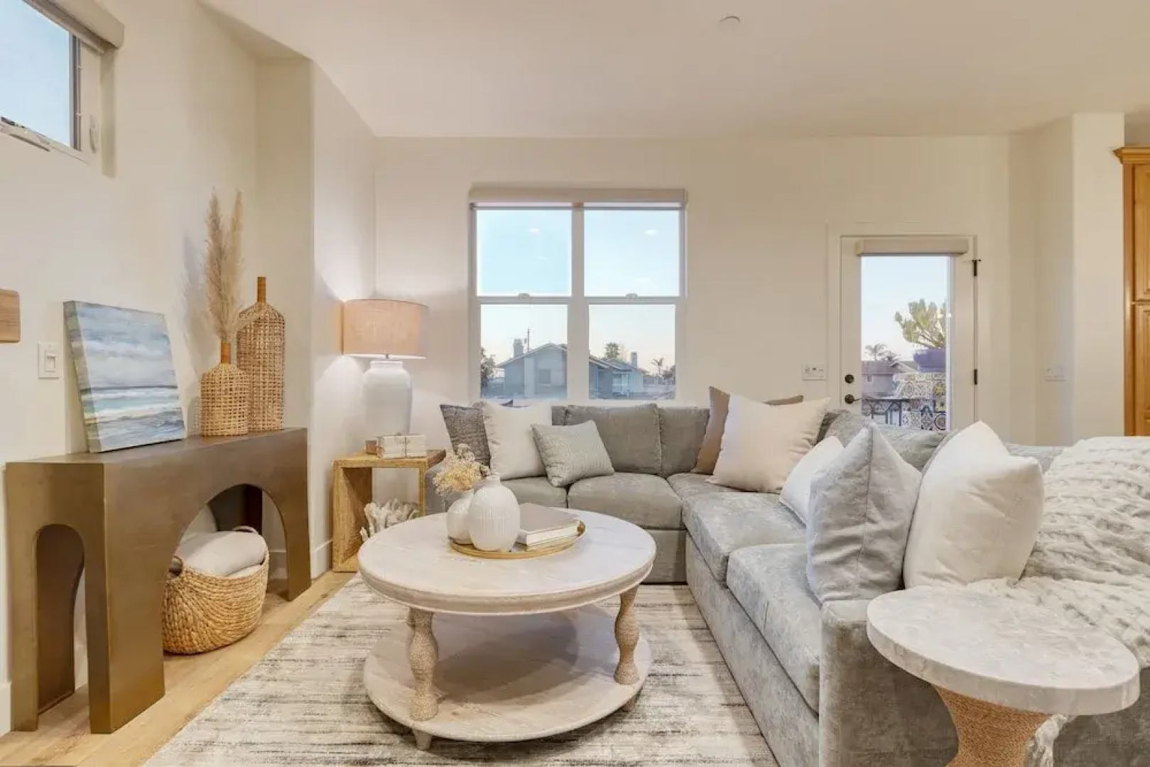 Sunset Serenity by Avantstay Rooftop w Hot Tub Fire Pit 3 Blocks to Beach