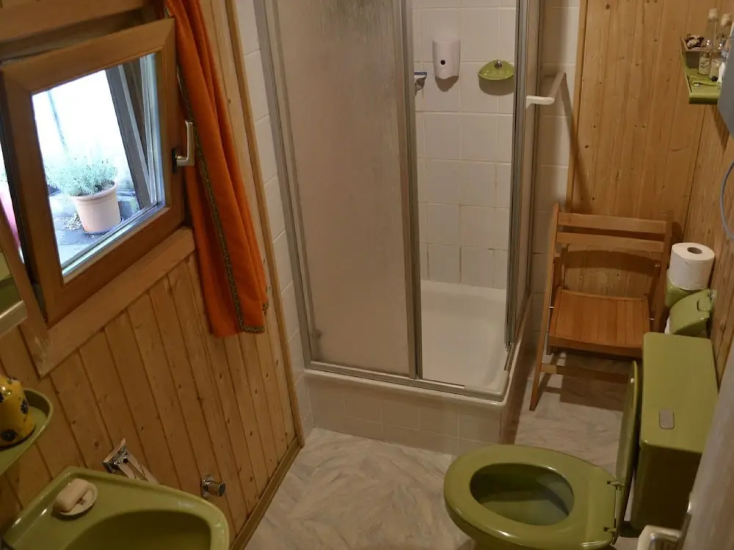 Serene Chalet in Honningen Eifel with garden in the lap of nature