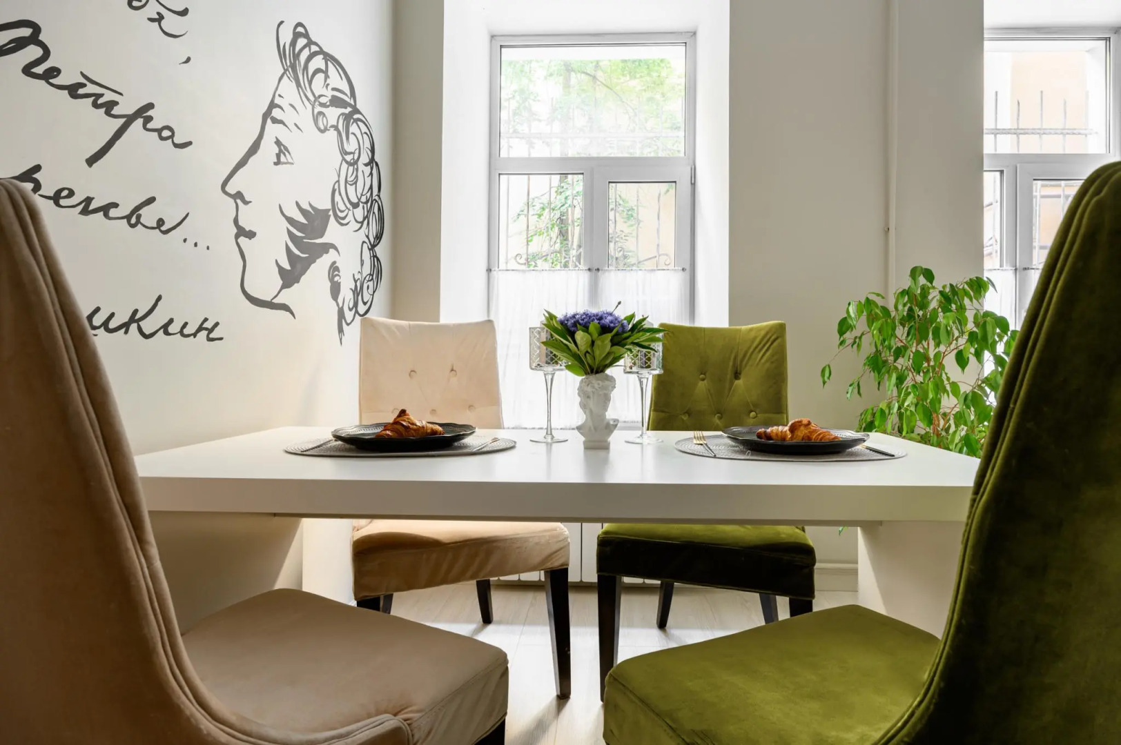 Апартаменты на набережной реки Мойки