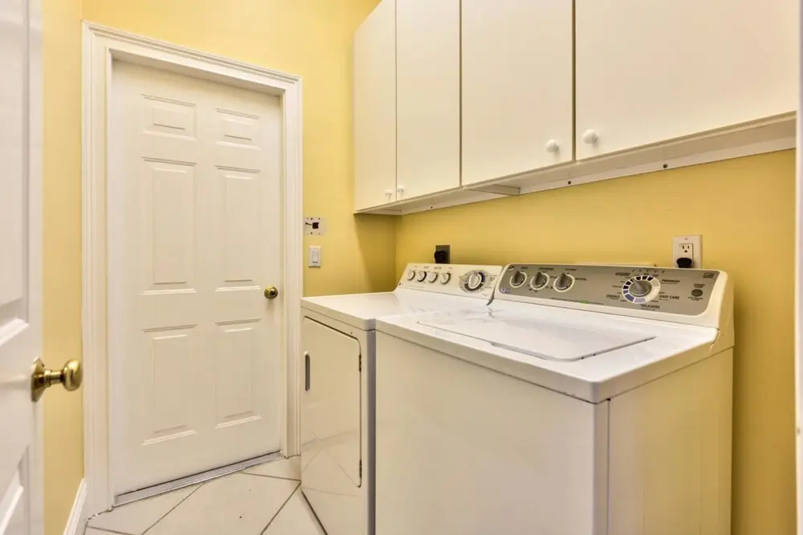 Syracuse 3 Bedroom Home by NFVH