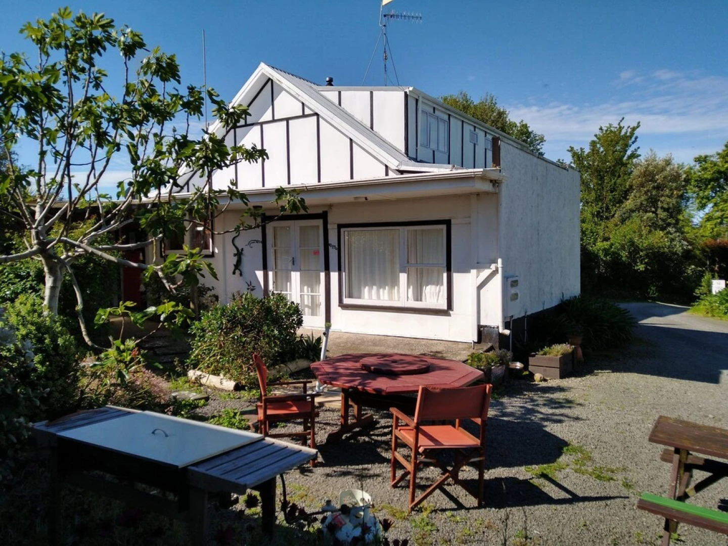 Purple Hen Bunk House - Hostel