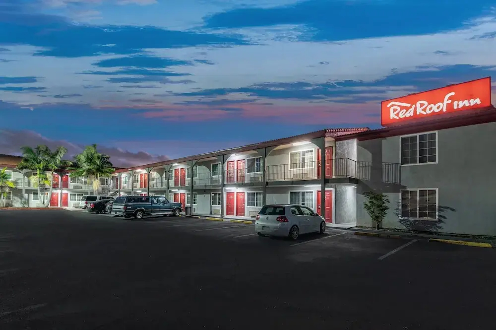 Royalty Inn