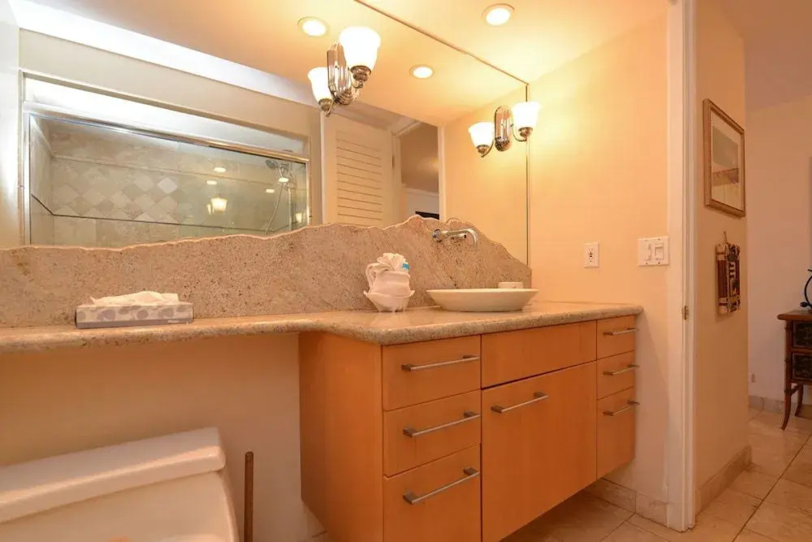 Kaleialoha #208 1 Bedroom 1 Bathroom Condo by Redawning