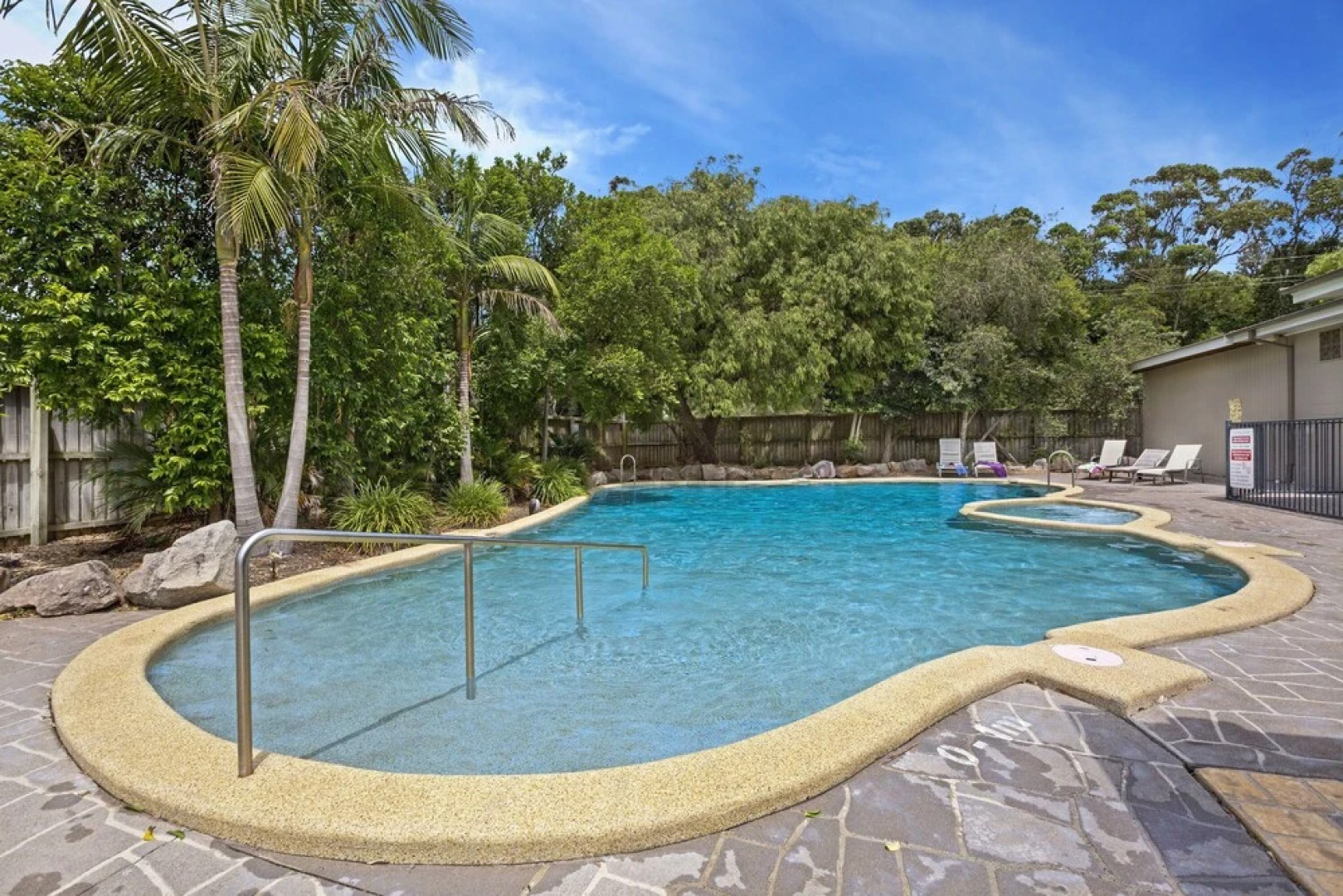 Seven Mile Beach Holiday Park