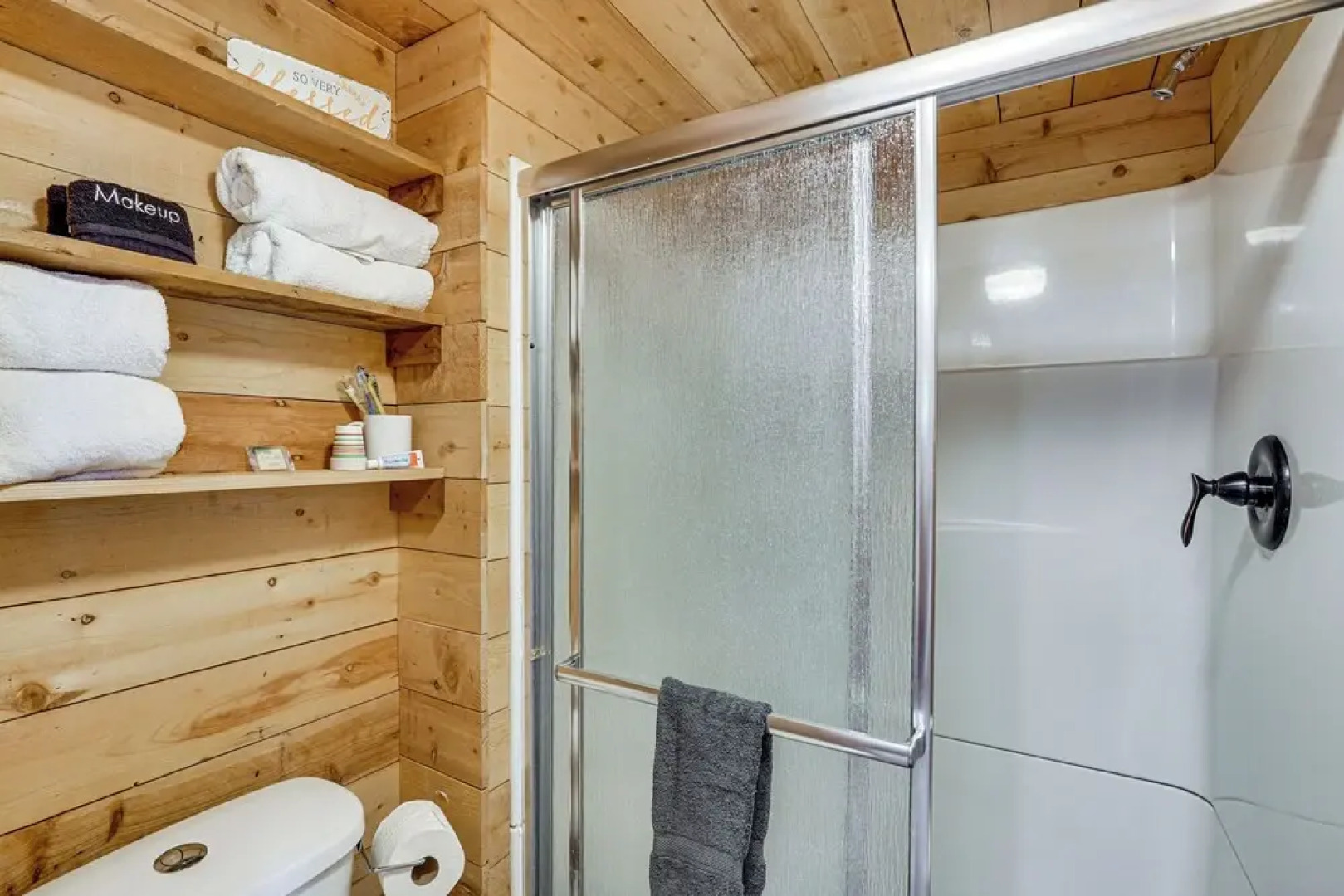 Lakefront Rocky Mount Main House w/ 3 Cabins!