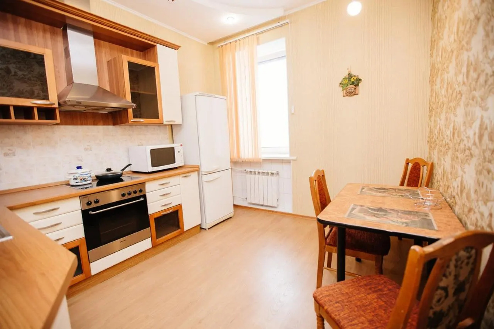 ЖивиТУТ на проспекте Комсомольский 40