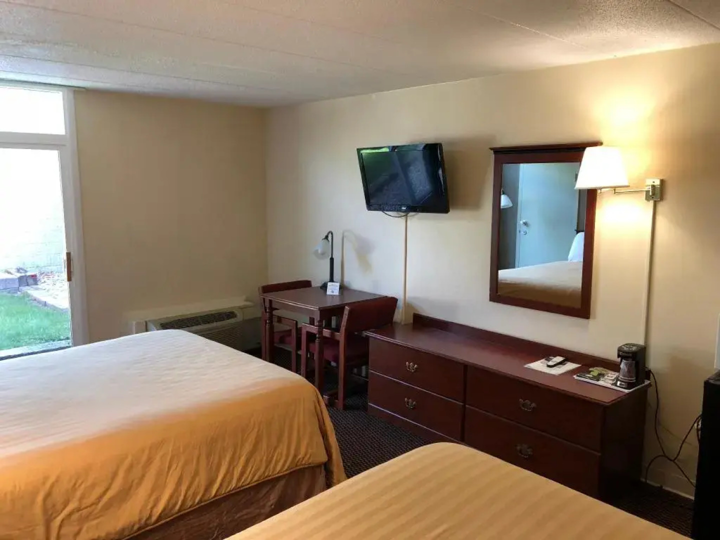 Norwood Inn and Suites Worthington