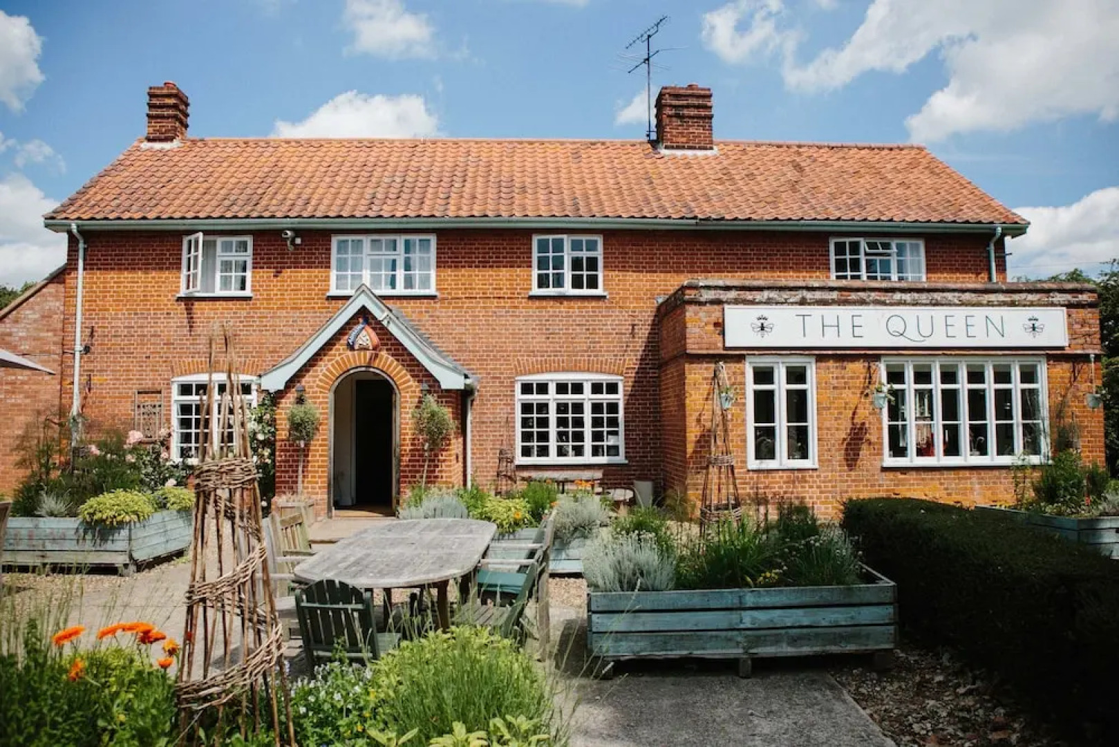 The Cluster @ The Queen - Caravan Park