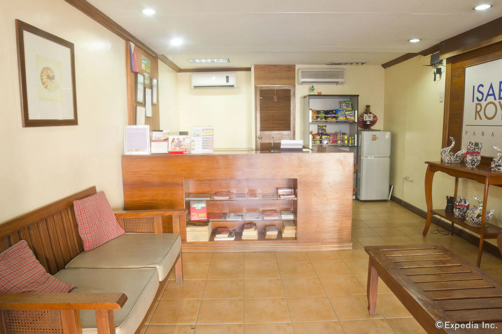 Isabelle Garden Hotel & Suites