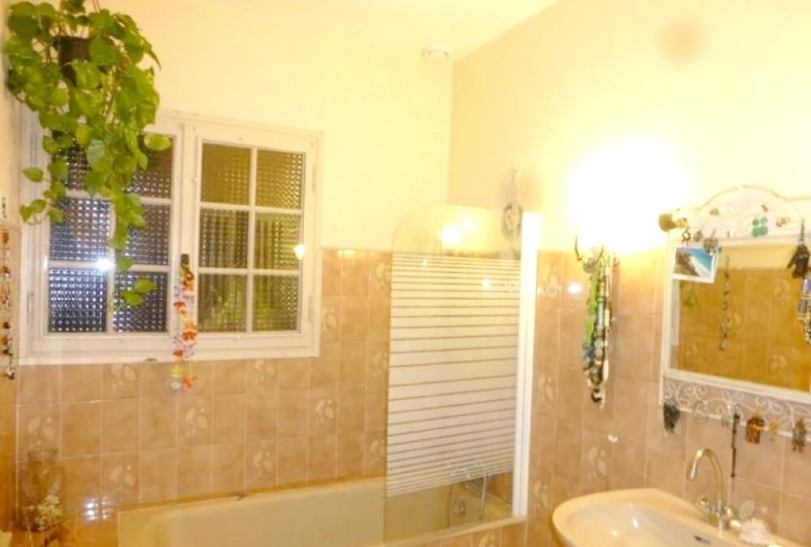 Villa With 6 Bedrooms in Cannes-et-clairan, With Wonderful Mountain Vi