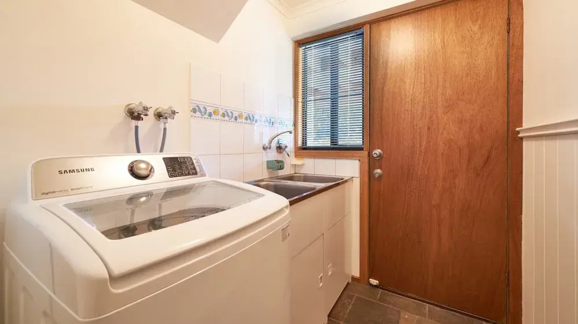 9 Boat Creek by the beach in Ventnor