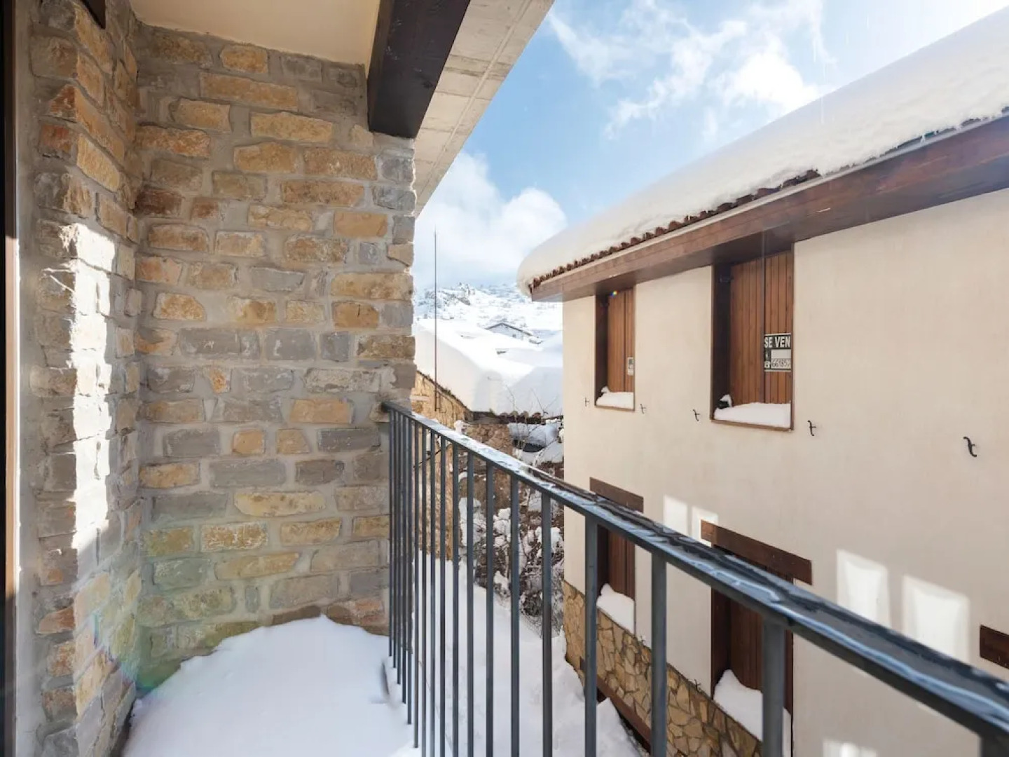 Quaint Apartment in Gudar With Heating