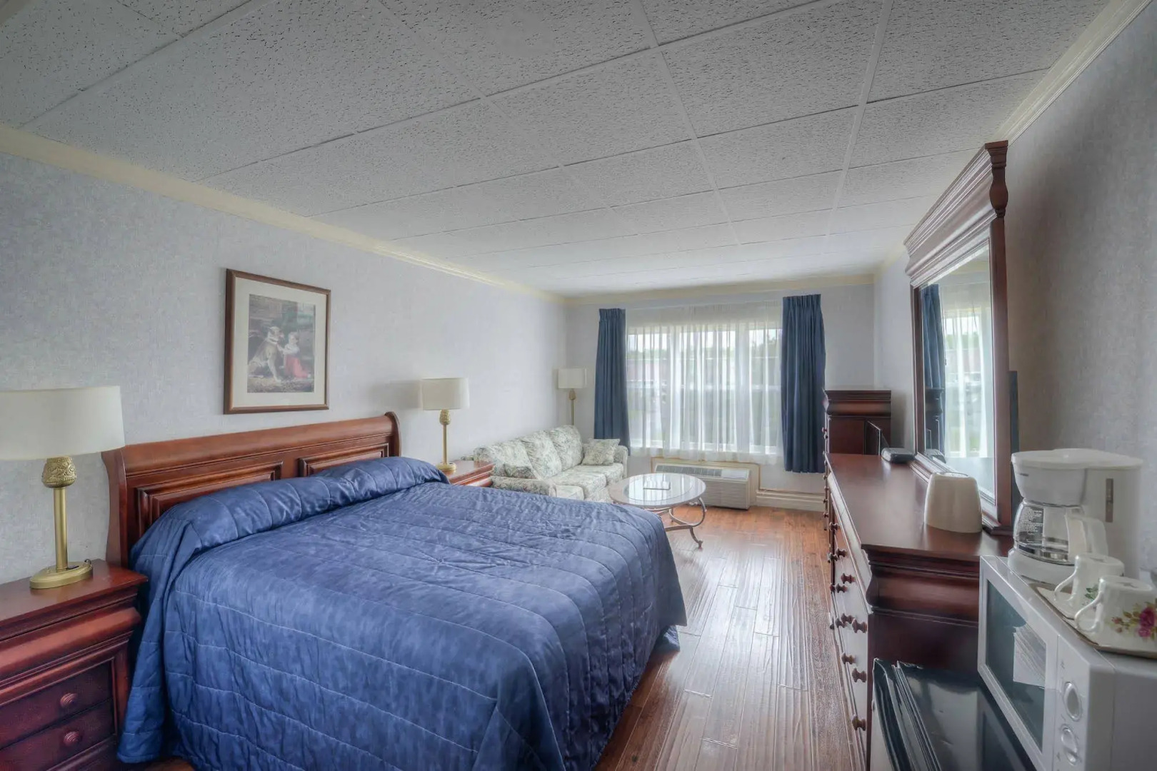 Claymore inn & Suites