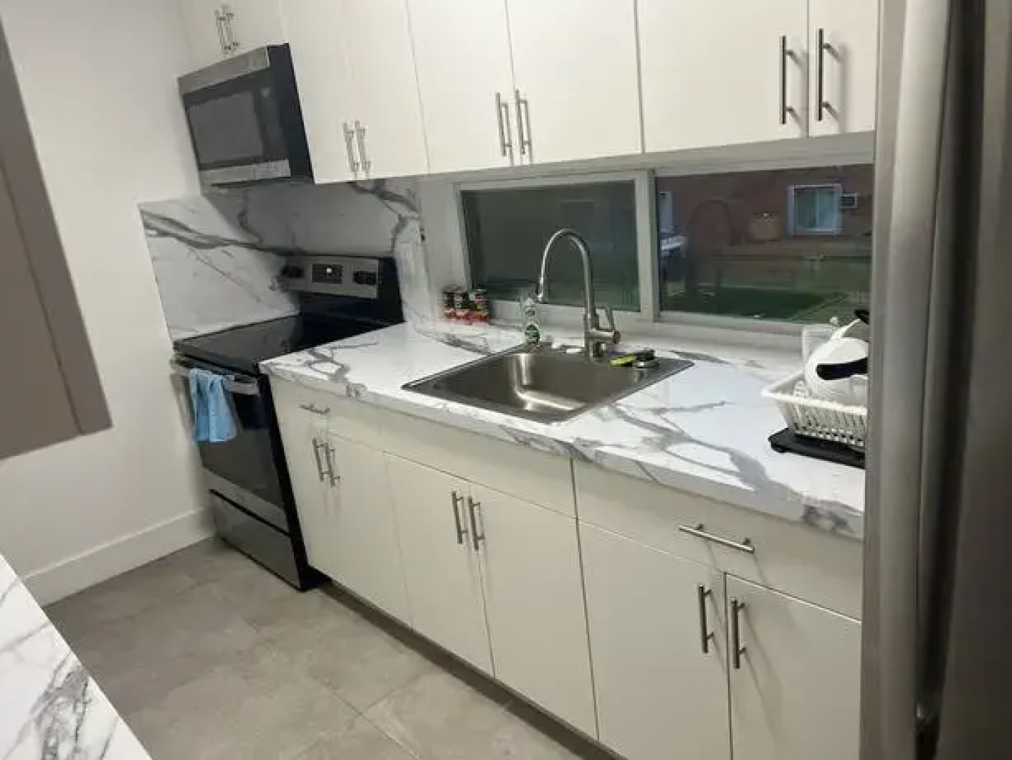 Airport Guest Suites