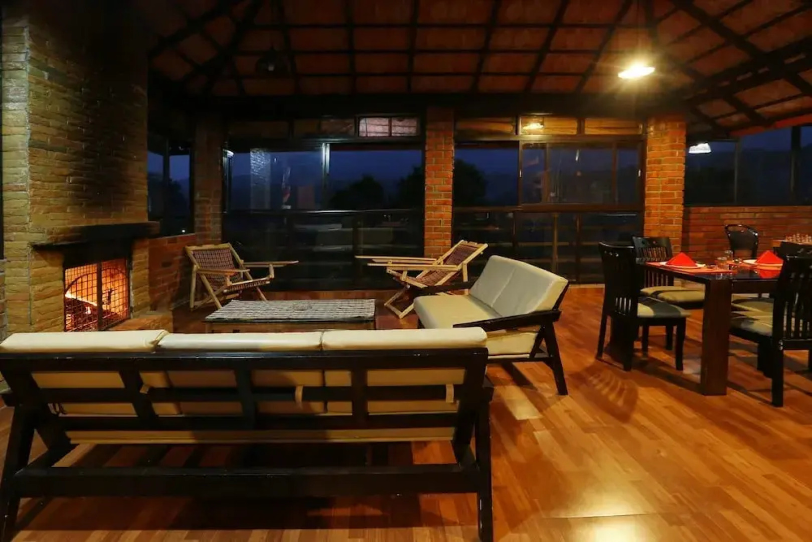 Girassol Serviced Villa