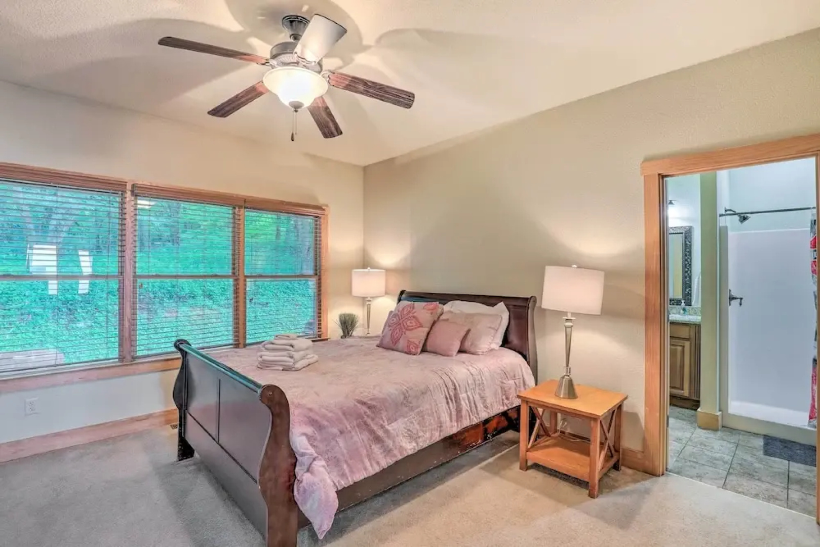 Getaway Chalet in Mars Hill w/ Hot Tub & Views!