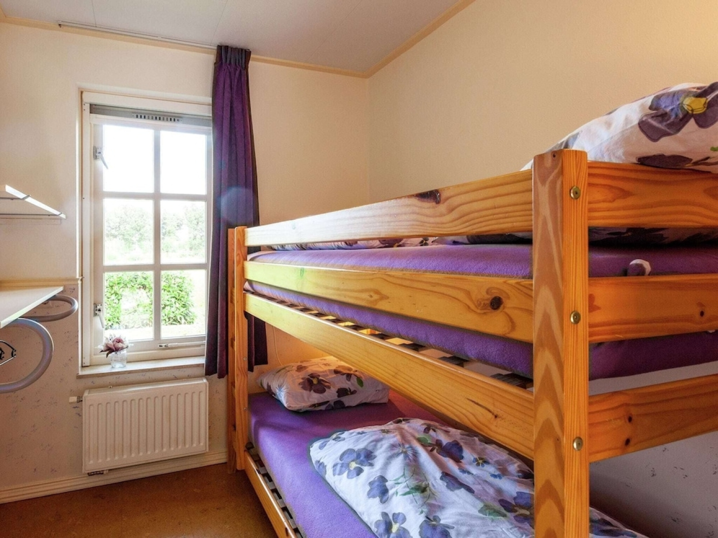 Cozy Holiday Home in Reutum with Hot Tub