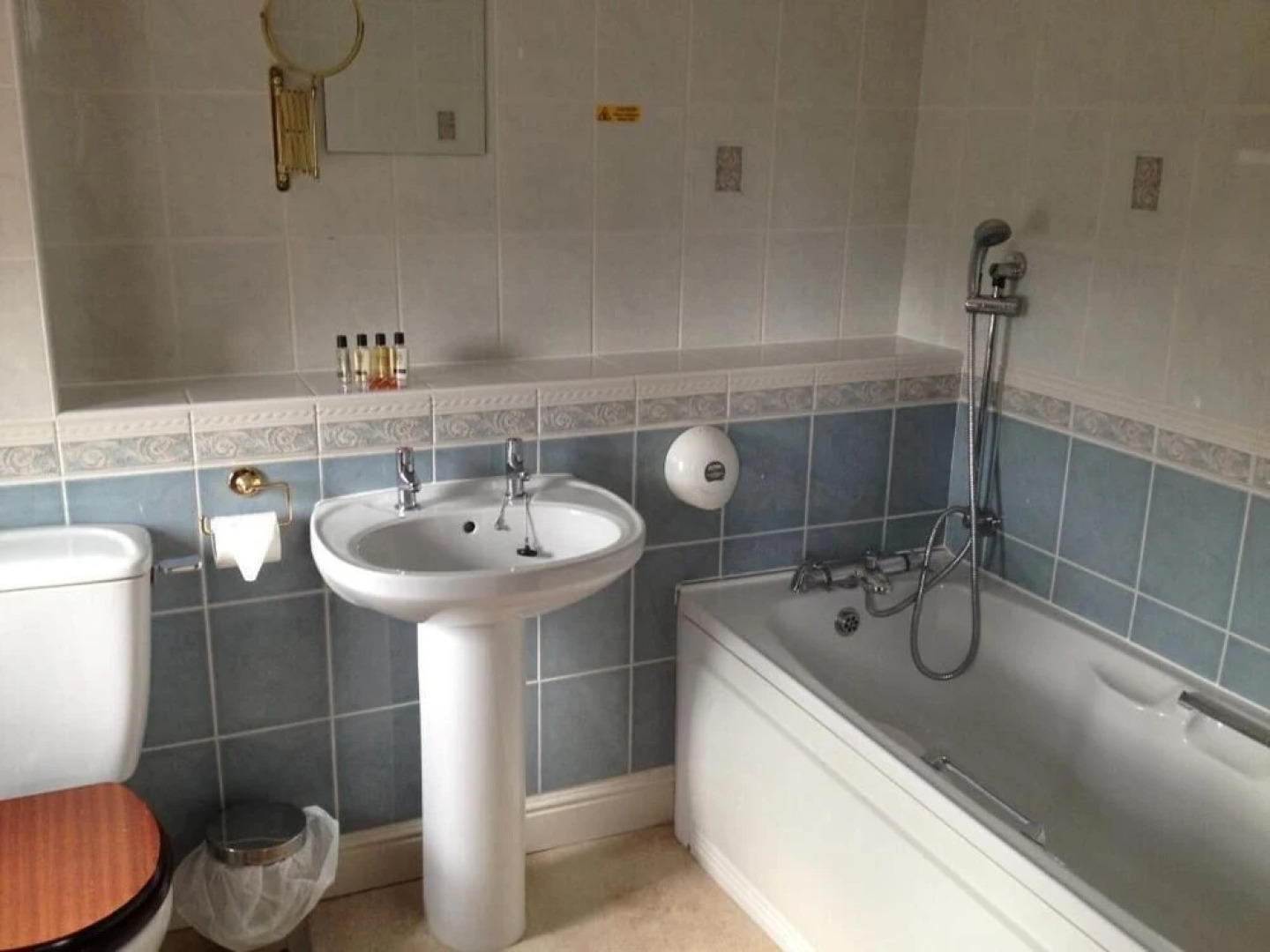 Lyons Woodlands Hall Hotel