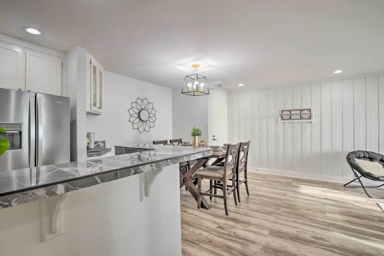 Charming Oceanside Condo w/ Beach & Pool Access!