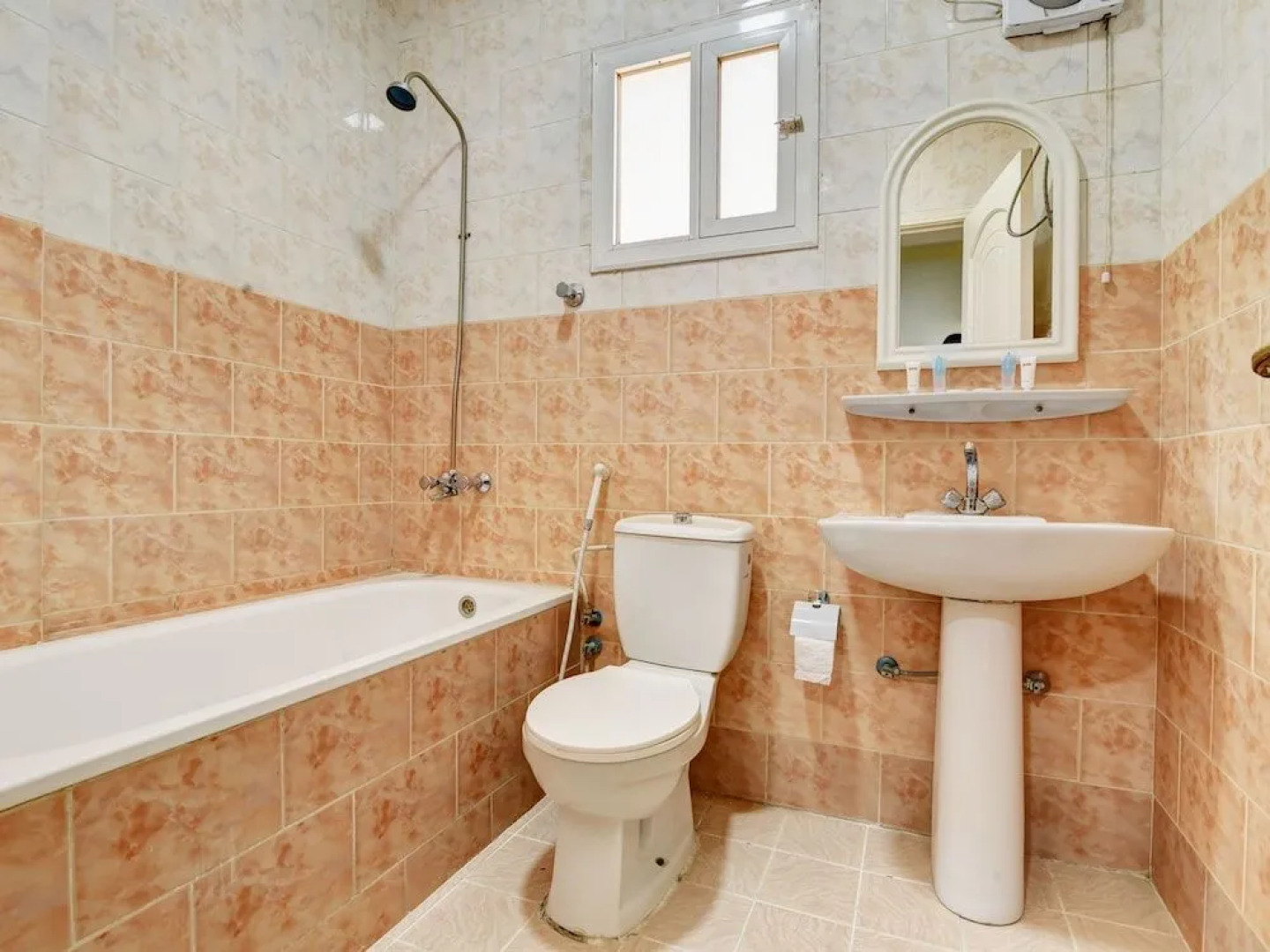 OYO 405 Nujom Al-Jazerah