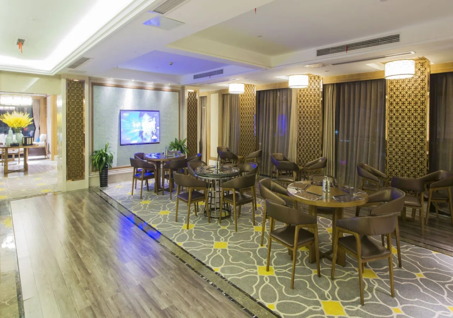 Taishan Blossom Hotel