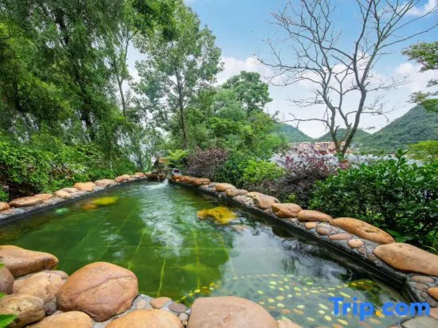 Yuma Bay Hot Spring Hotel