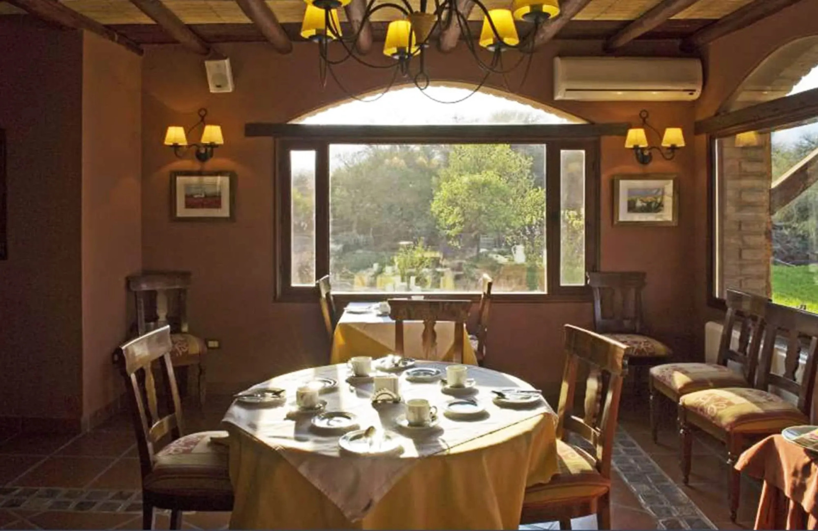 La Casa De La Bodega - Wine Boutique Hotel