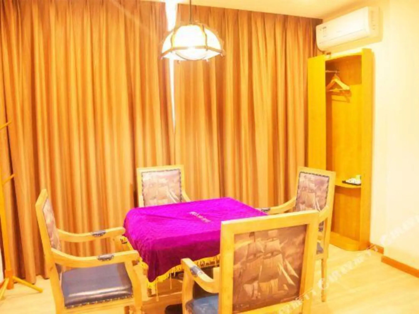 Young Trees Fashion Hotel