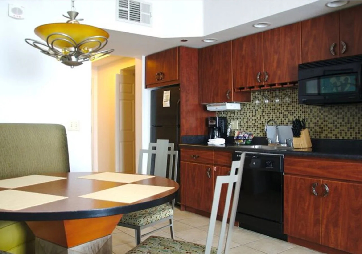 Club 36 Resort by ResortShare